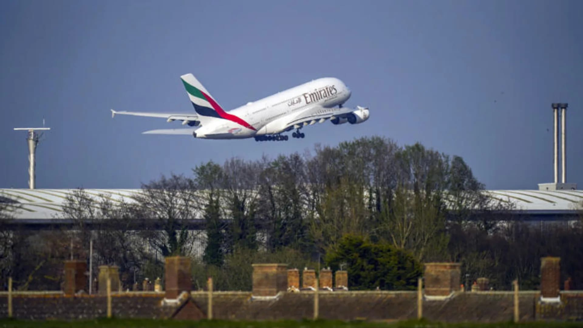 Emirates Prioritises Premium Travel Amid Soaring Ticket Prices 2025