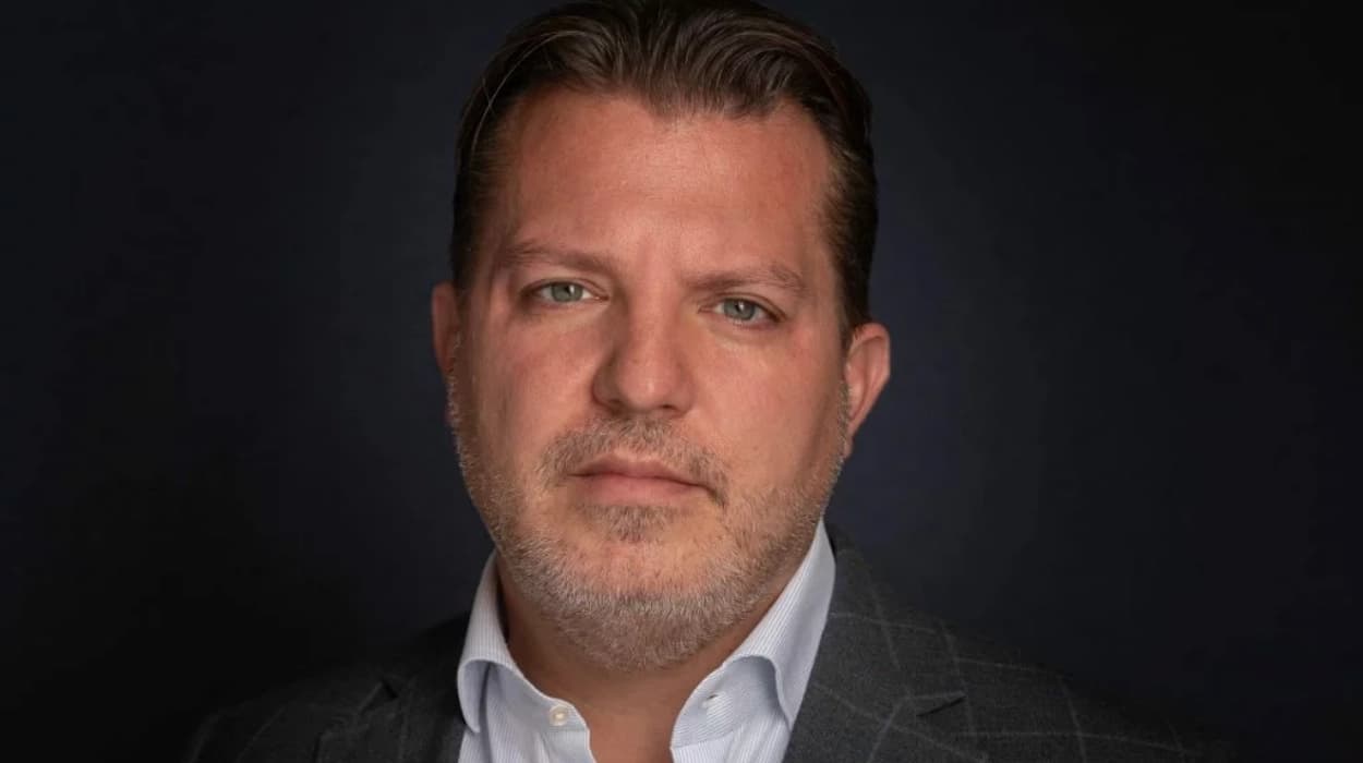 Name and Shame UAE Agent: Timo Behr